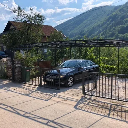 Apartman Ammirevole -moon- Visoko